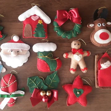 kit-com-13-enfeites-de-natal-em-feltro-enfeite-para-mesa-de-natal